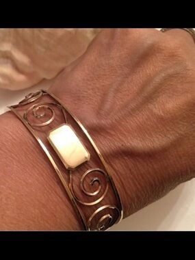 Gold filled Krementz Swirl Cuff Bracelet